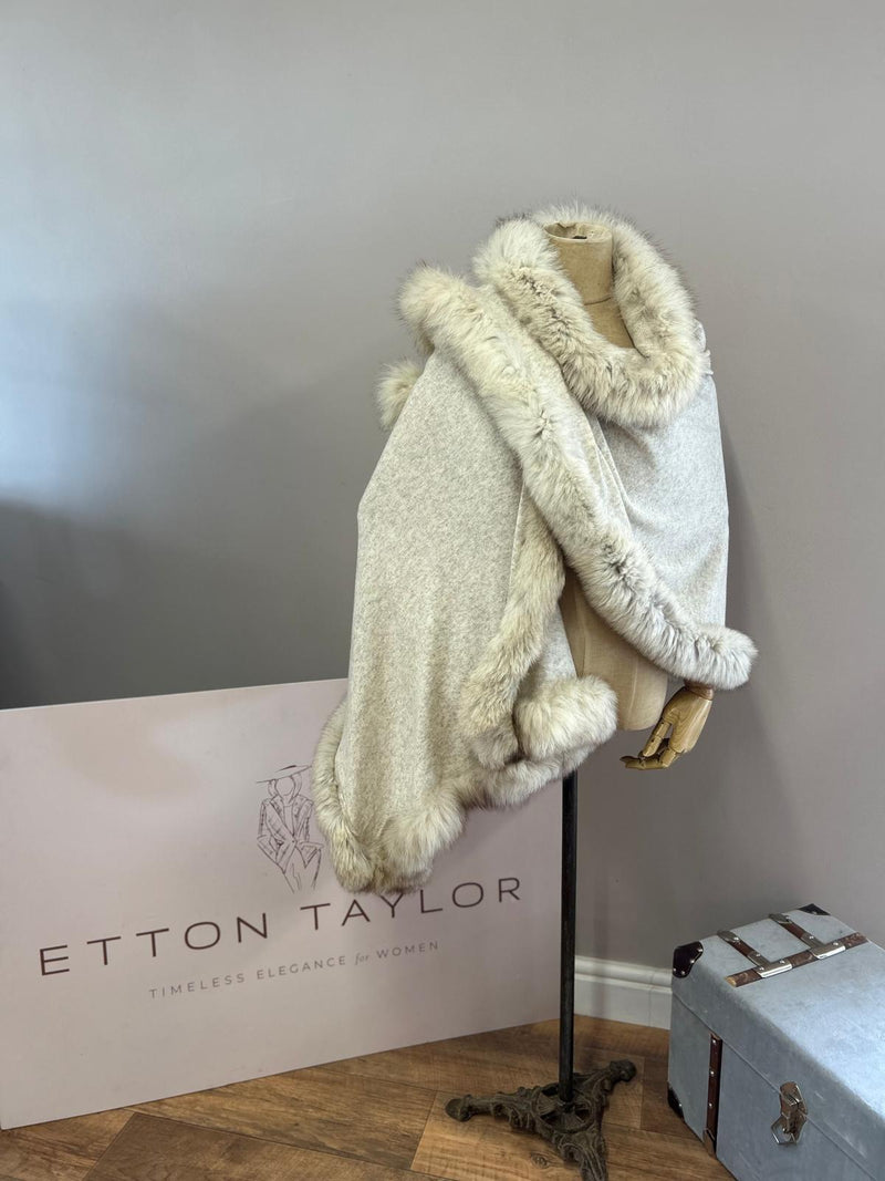 Cream Marl Cashmere Knitted Wrap with cream fox fur trim