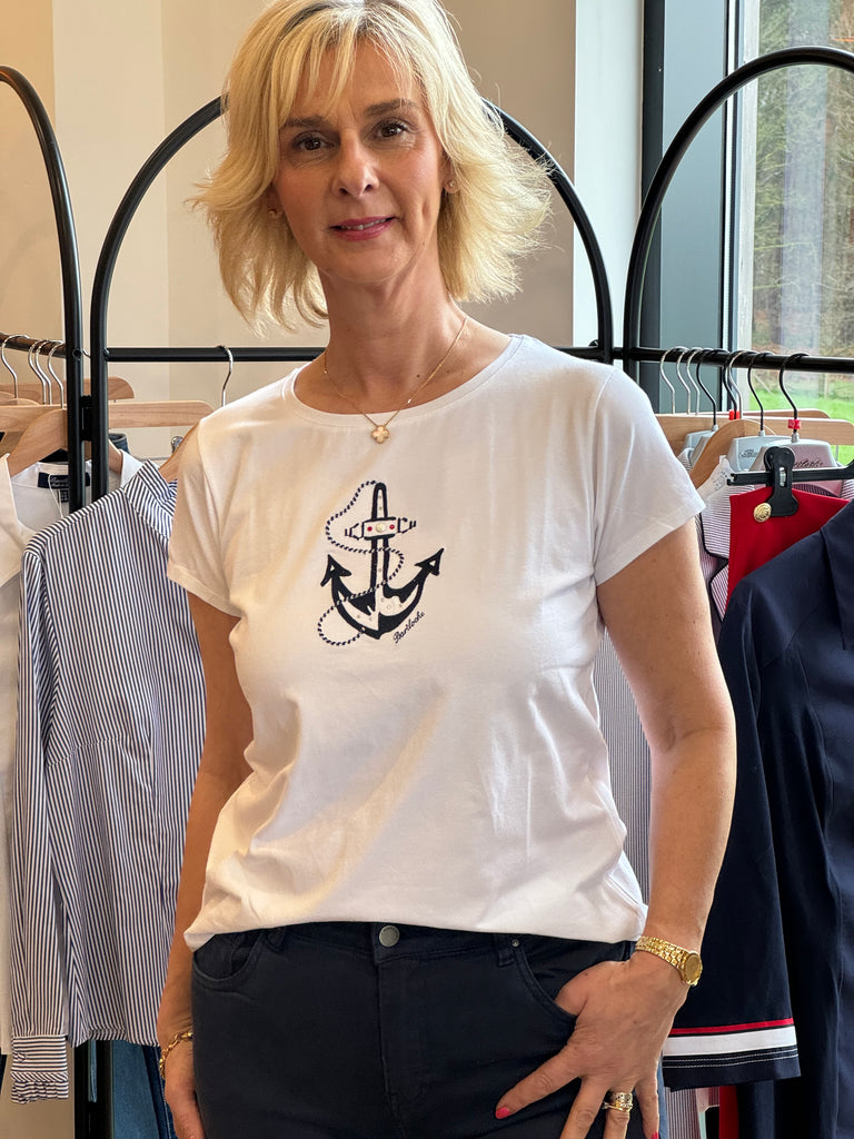 White t shirt with nautical design 